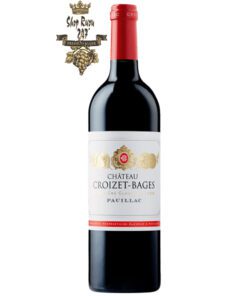 Vang Pháp Château Croizet-Bages Pauillac Grand Cru Classé 2015 có màu đỏ khá tươi sáng và quyến rũ. Trên mũi, chúng thể hiện các hương thơm
