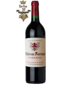 Rượu Vang Cheval Quancard Château Ferrand Pomerol 2015 có màu đỏ đậm ánh tím vô cùng quyến rũ. Hương thơm là sự phức hợp