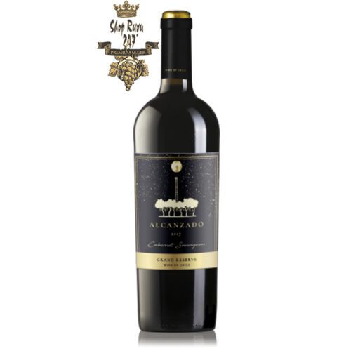 Rượu vang Alcanzado Reserva Cabernet Sauvignon 13,5% có màu đỏ ruby ​​mãnh liệt. Hương thơm thanh lịch của rượu thể hiện tông màu của mận chín