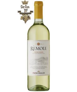 Vang Ý Trắng Remole Toscana Bianco với màu vàng rơm tươi sáng, tinh tế. Dòng rượu này là một sự thú vị đáng để chiêm ngưỡng