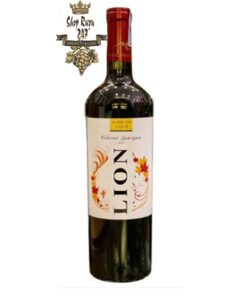 Rượu Vang Đỏ Chile Lion Cabernet Sauvignon có màu đỏ hồng ngọc đậm. Hương thơm đa dạng, phong phú của rượu được tràn ngập