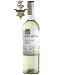 Rượu Vang Trắng Mezzacorona Sauvignon Blanc là một sản phẩm rất đáng ngạc nhiên. Thông thường ở Trentino,