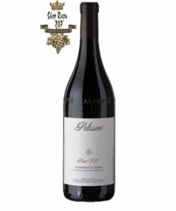 Rượu Vang Pelissero Piani Barbera d'Alba có màu đỏ ruby ​​đậm, hương thơm tinh tế với gợi ý của quả mâm xôi và mận