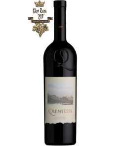 Rượu Vang Quintessa Napa Valley Red Wine 2018 là một loại rượu của sự hài hòa hoàn hảo, với hương vị sâu lắng và các lớp thanh lịch