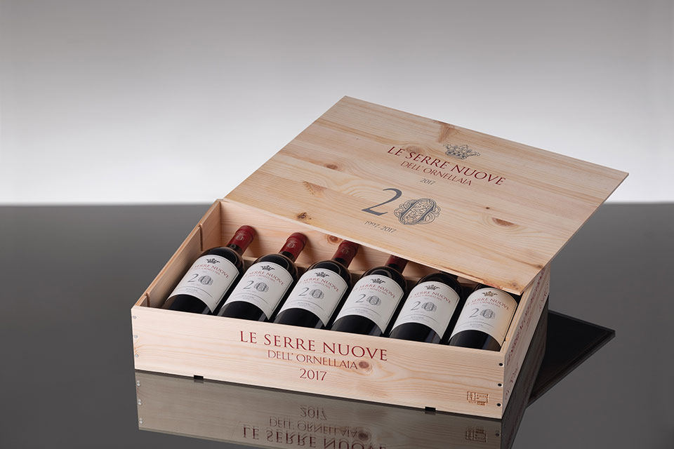 Vintage 2012 được đặc trưng bởi khí hậu rất thay đổi, xen kẽ giữa thời kỳ lạnh và mưa với thời gian dài hạn hán và nắng nóng
