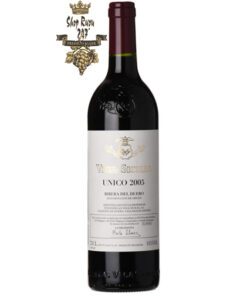 Rượu Vang Tây Ban Nha VEGA SICILIA UNICO 2005 Hảo hạng được sản xuất chủ yếu là giống nho Tempranillo với 6% Cabernet Sauvignon